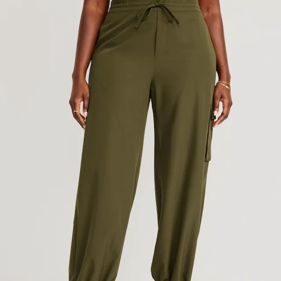 NWT OLD NAVY High-Waisted StretchTech Wide-Leg Cargo Pants Color: Conifer - Picture 5 of 10